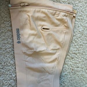Medela Beige Hands free bra